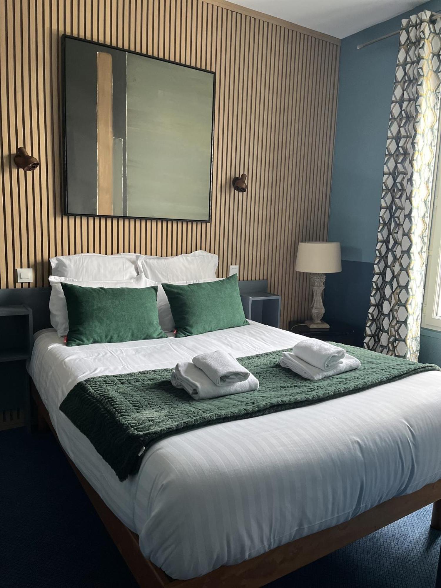 Hotel Des Pins Jullouville-les-Pins Zimmer foto