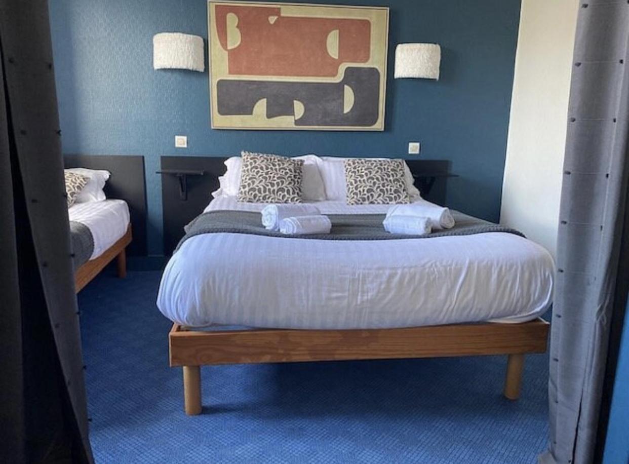 Hotel Des Pins Jullouville-les-Pins Zimmer foto